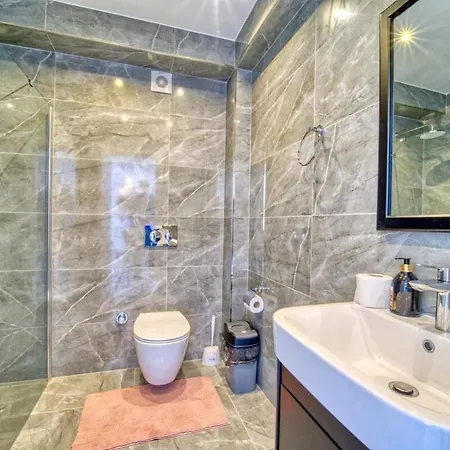 Retreat, Block A1, No 4 Апартаменты