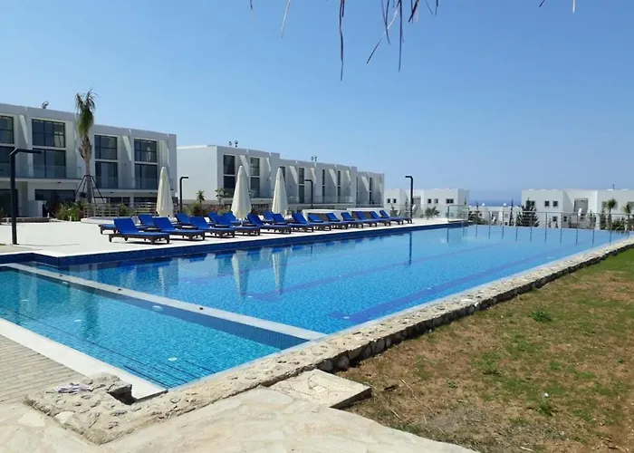 Retreat, Block A1, No 4 Agios Nikolaos (Famagusta)